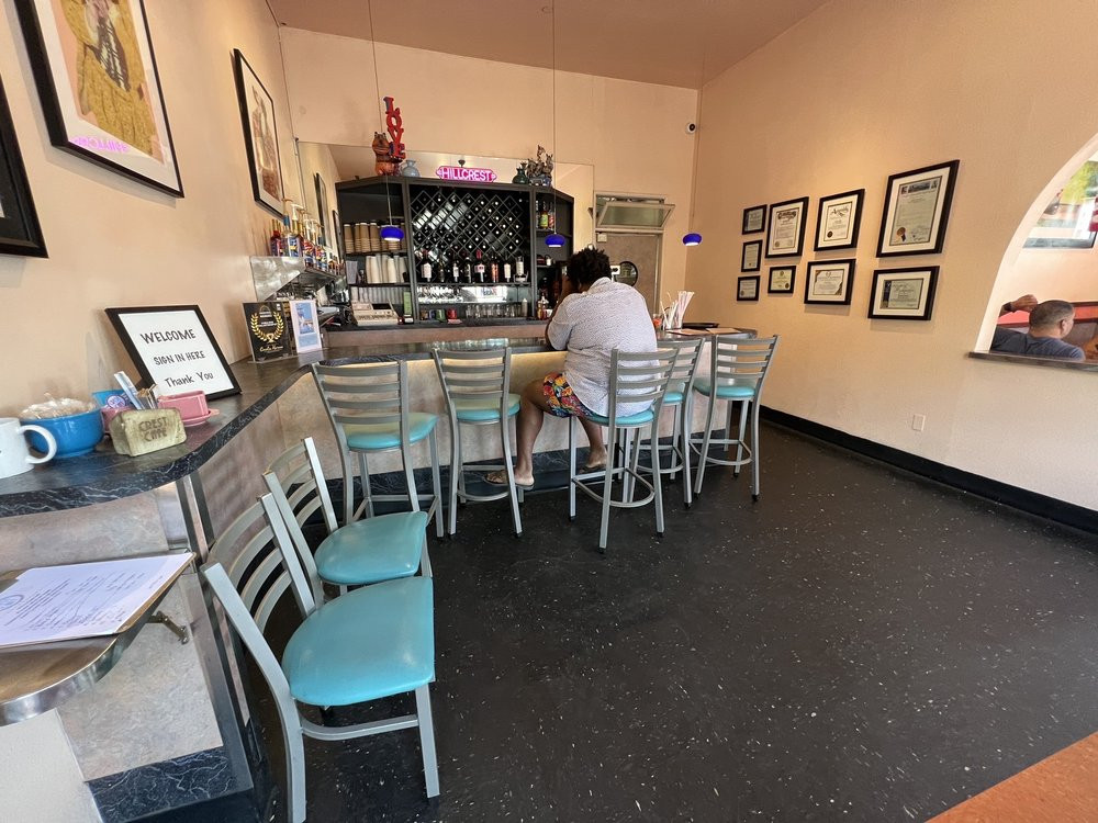 Crest Cafe