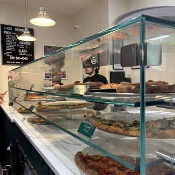 Lucia Pizza